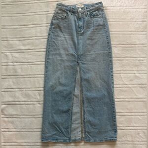 NWOT Universal thread denim maxi skirt light was comfortable front middle slit